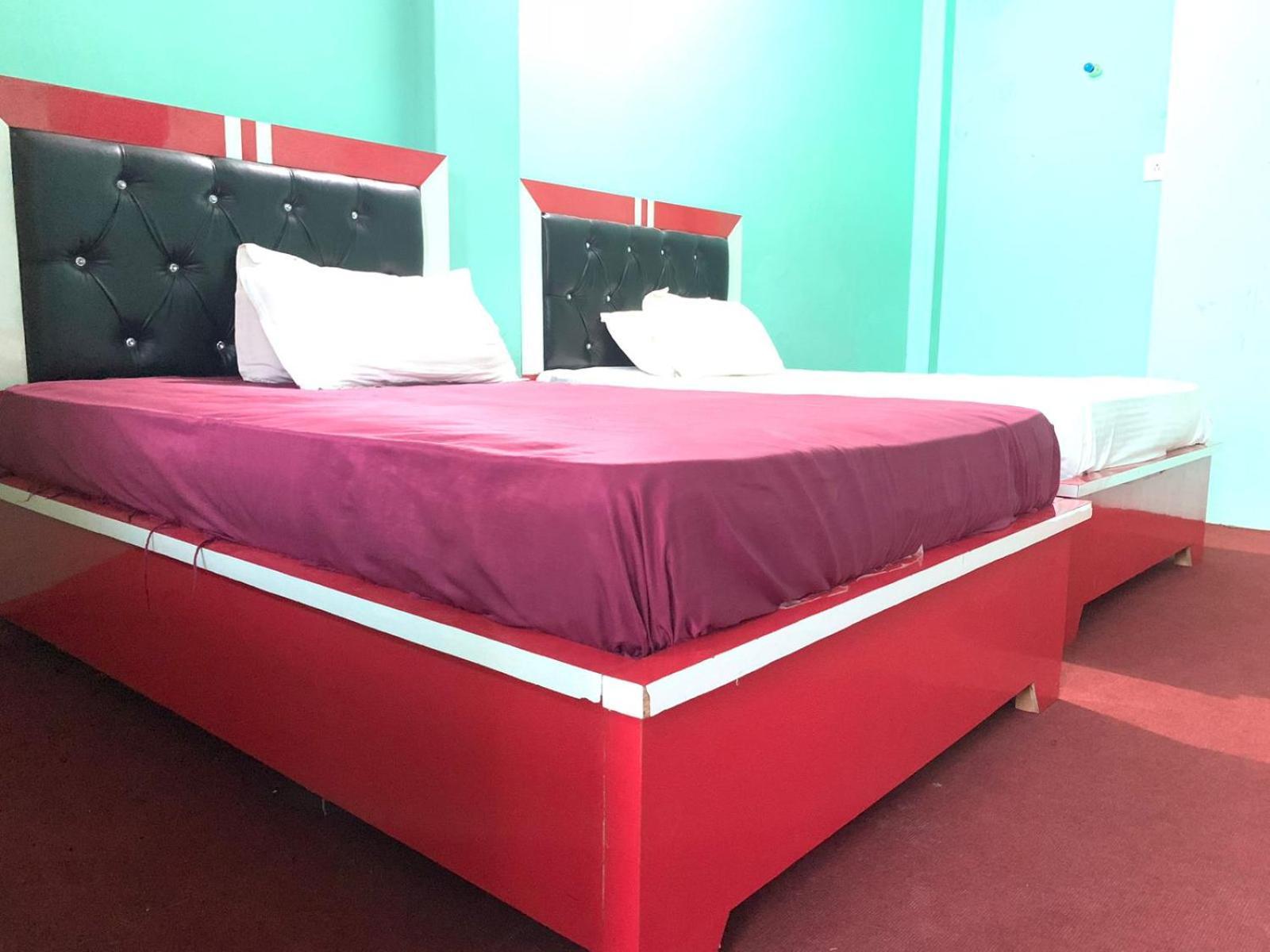 Subha Laxmi Hotel & Lodge Bahasi Ngoại thất bức ảnh