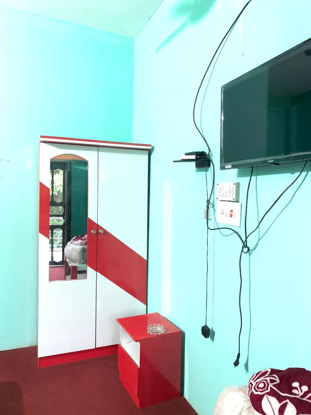 Subha Laxmi Hotel & Lodge Bahasi Ngoại thất bức ảnh